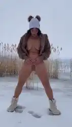 Watch videos Outdoor Watersports Piss by the cool model Blair Hollow’s (@blairhollow)