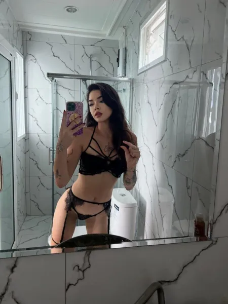 Watch photos Brunette Bathroom Humiliation by the cool model Goddess Candace’s (@goddesscandacexo)