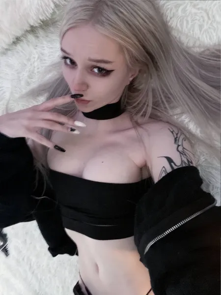 Watch photos Babe belly Black by the cool model Hot Lovers’s (@hot-lovers)