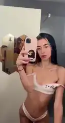 Watch videos Ass Amateur Brunette by the cool model Jessie🍓’s (@jessiexcutie)