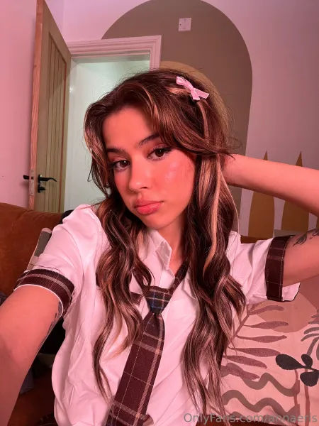 Watch photos Brunette Brown Eyes Eye Contact by the cool model Leak Onlyfans’s (@leak-onlyfans)