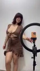 Watch videos Bangs Eye Contact Legs by the cool model Leak Onlyfans’s (@leak-onlyfans)