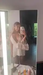 Watch videos Big Tits Blonde Flexing by the cool model Lolo Wild’s (@lologonewild_of)