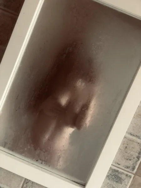 art-boobs-bathroom