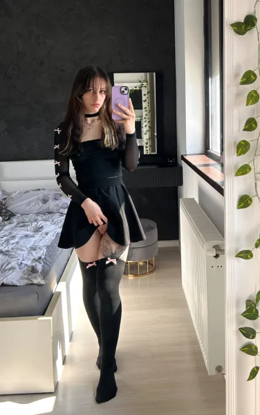 amateur-choker-goth-3