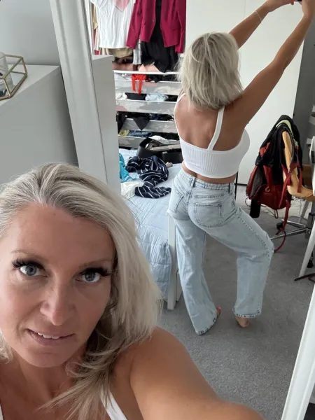 ass-amateur-blonde-1130