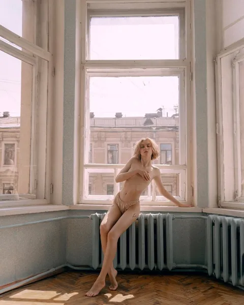 blonde-female-panties