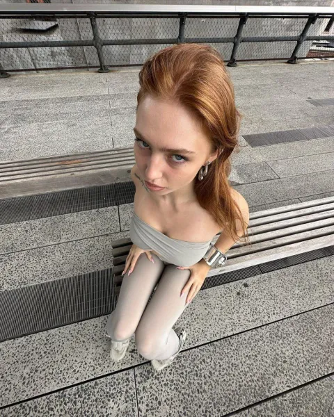 barely-legal-blue-eyes-braless