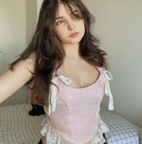 brunette-bangs-cute-4