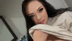Watch videos Big Tits Boobs Bouncing Tits by the cool model Alysson’s (@onlyalysson)