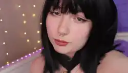 Watch videos Brunette Fetish Female by the cool model 🌸 Ｄｕｍｂ ｄ ♡ｇ🌸’s (@petcharlotte)
