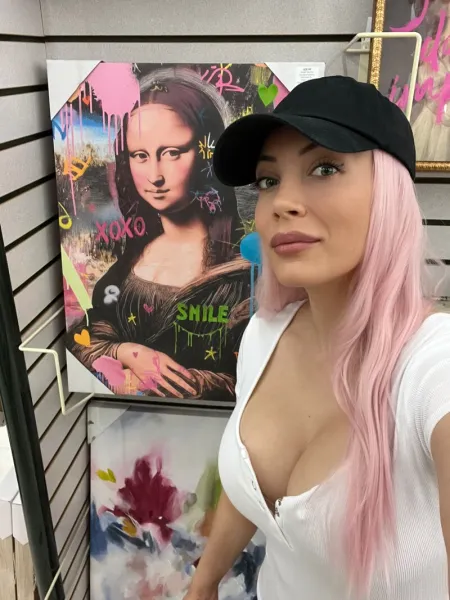 big-tits-busty-cleavage-13