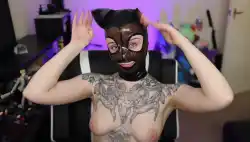 Watch videos BDSM British Hood by the cool model Raven’s (@ravenalternative)