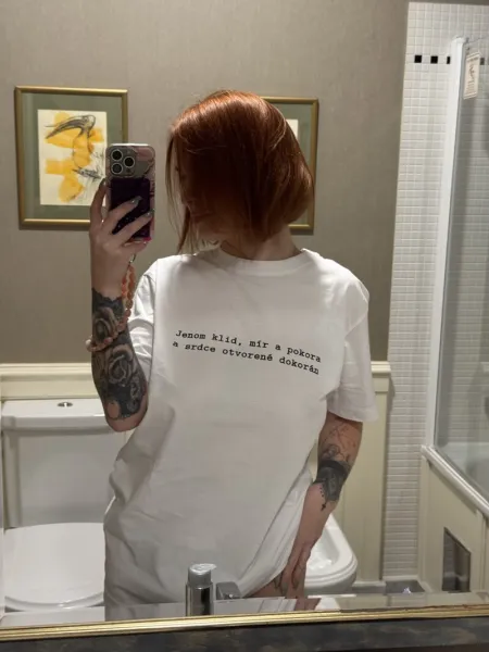 Watch photos Redhead Solo Selfie by the cool model 𝐒𝐜𝐚𝐫𝐥𝐞𝐭 | 𝐑𝐞𝐝 𝐃𝐫𝐚𝐠𝐨𝐧 🐲🔥’s (@redheadragonmodel)