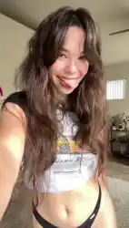 Watch videos Boobs Brunette Braless by the cool model SoftDahlia’s (@softdahliaxo)