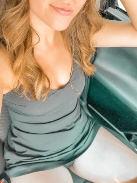 Watch photos Brunette Clothed Camel Toe by the cool model Sophie Tite’s (@sophietite)