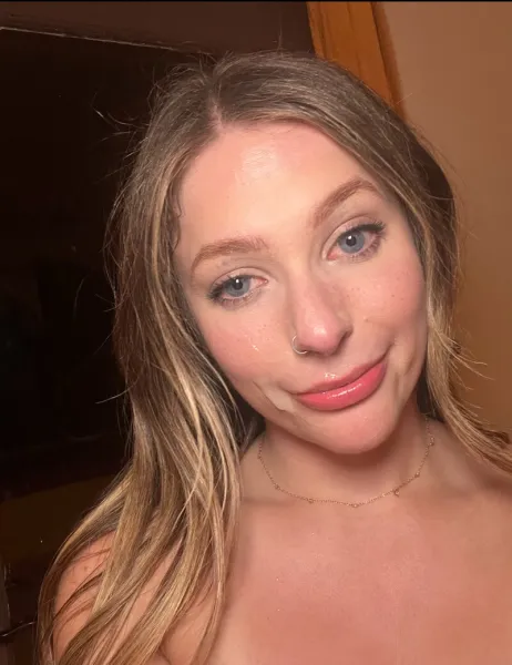amateur-brunette-cumshot-26