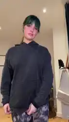 Watch videos Ass Ass Shaking Bubble Butt by the cool model Lau🌱’s (@tweetylaura)