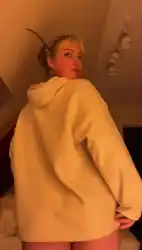 Watch videos Ass Asshole Bubble Butt by the cool model Lau🌱’s (@tweetylaura)