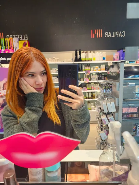 Watch photos Cute Latina Redhead by the cool model Veronica Crush’s (@veronicacrush)